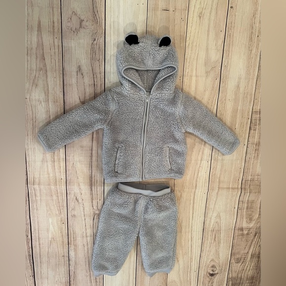 GARANIMALS Cozy Gray Baby Fleece Set with Bear Ears/size 18M - Picture 2 of 9